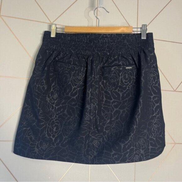 Orvis Embossed Pull On Skort - Picture 3 of 10